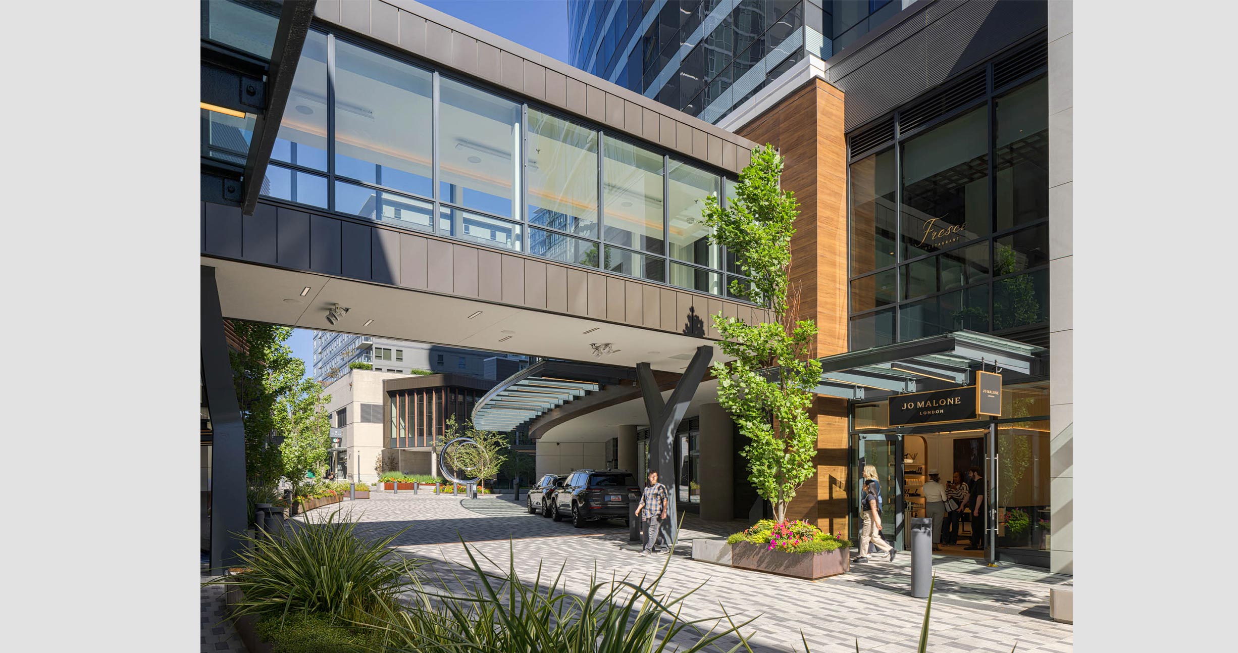 Avenue-Exterior-5